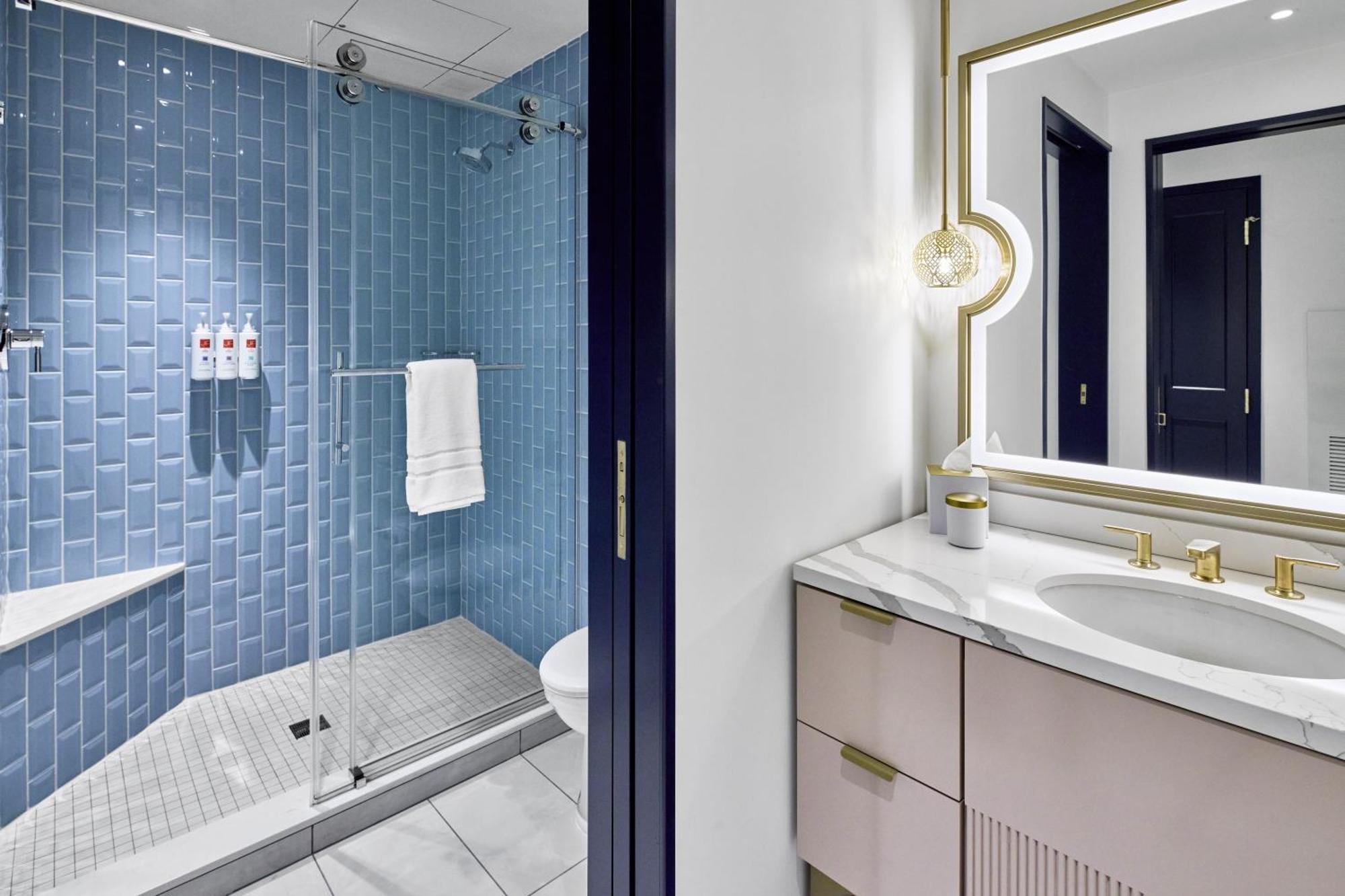 Universal'S Helios Grand Hotel, A Loews Hotel Williamsburg Extérieur photo